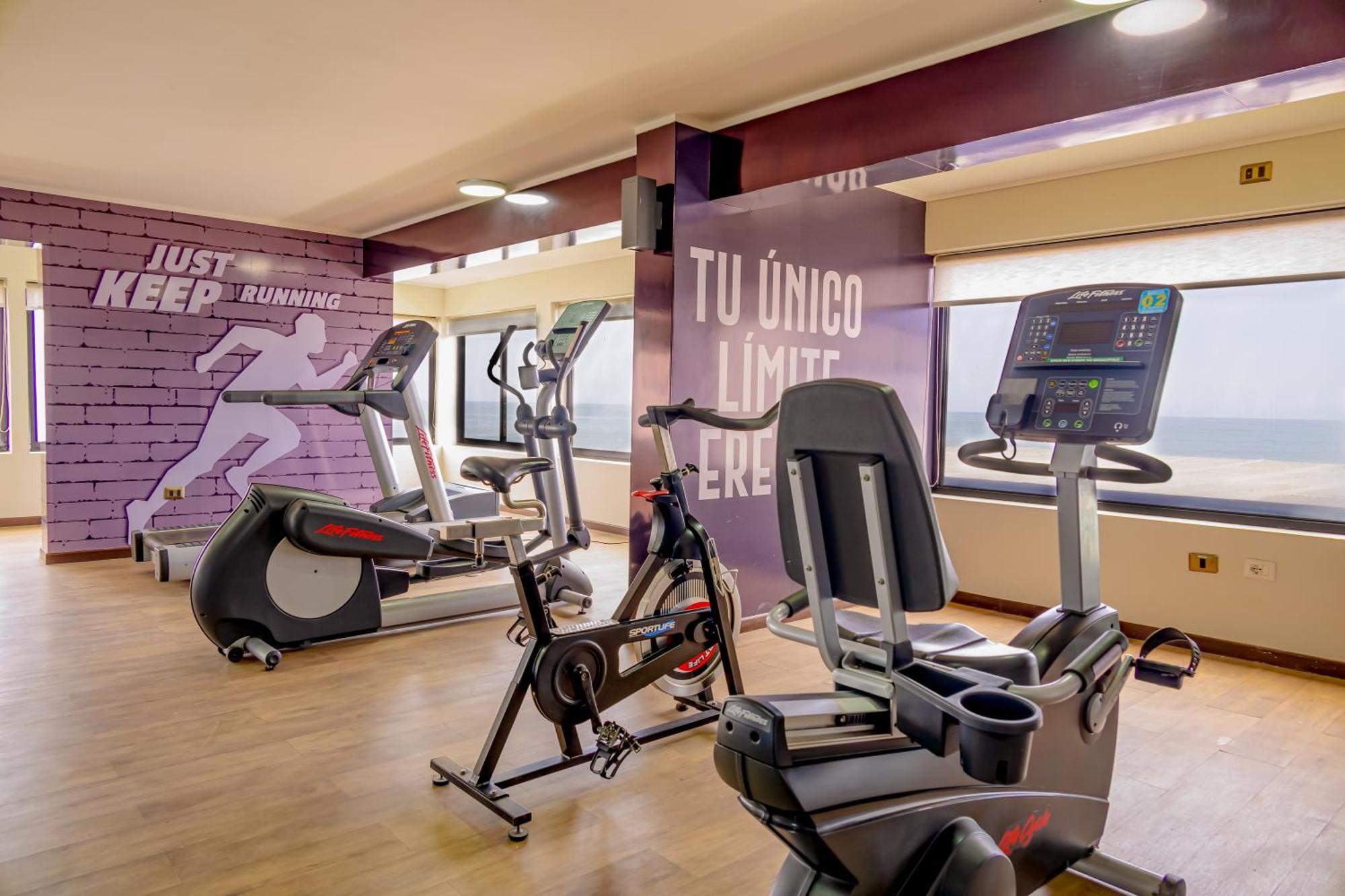 Hotel Gavina Costa Mar イキケ エクステリア 写真 The gym at the hotel