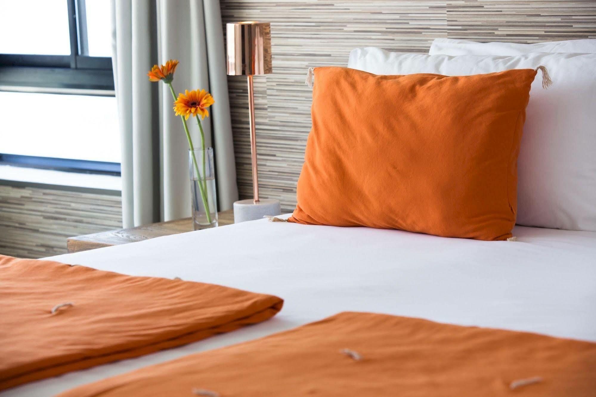 Hotel Gavina Costa Mar イキケ エクステリア 写真 A bed with a headboard